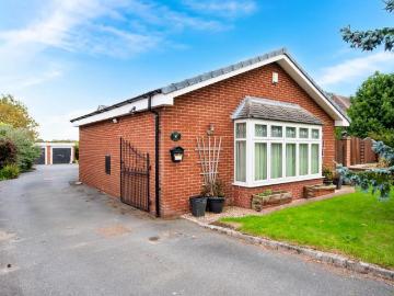 3 bedroom detached bungalow for sale