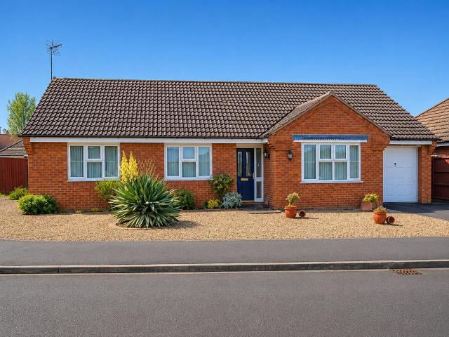 3 bedroom detached bungalow for sale