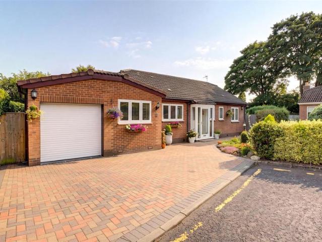 3 bedroom detached bungalow for sale