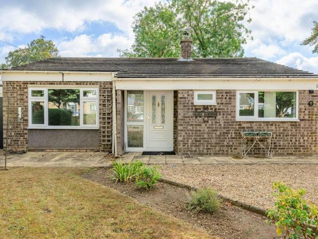 3 bedroom detached bungalow for sale