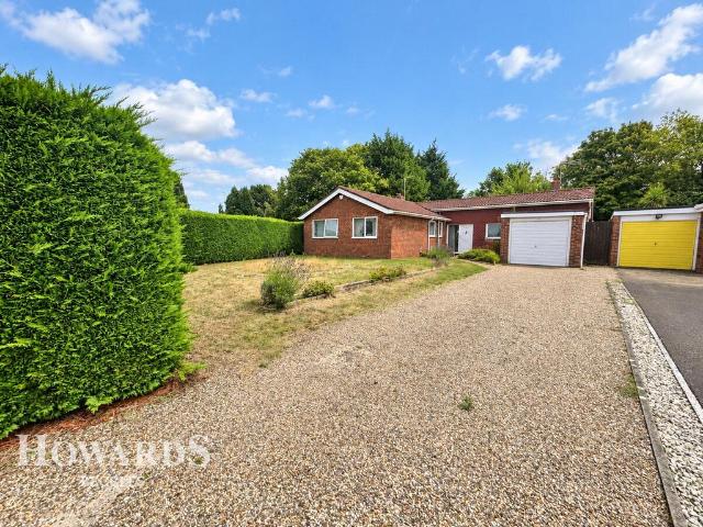 3 bedroom detached bungalow for sale