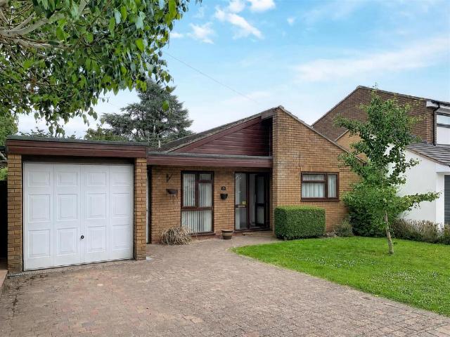 3 bedroom detached bungalow for sale