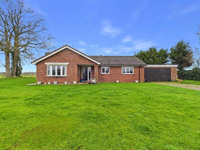 3 bedroom detached bungalow for sale
