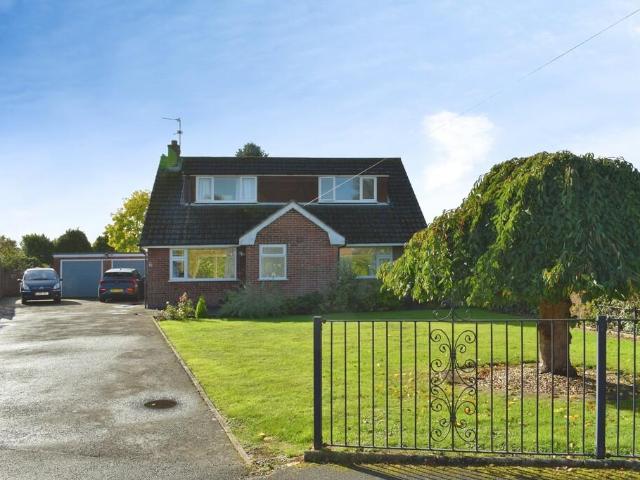 3 bedroom detached bungalow for sale