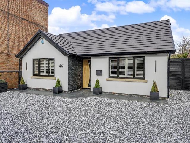 3 bedroom detached bungalow for sale
