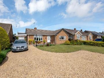 3 bedroom detached bungalow for sale