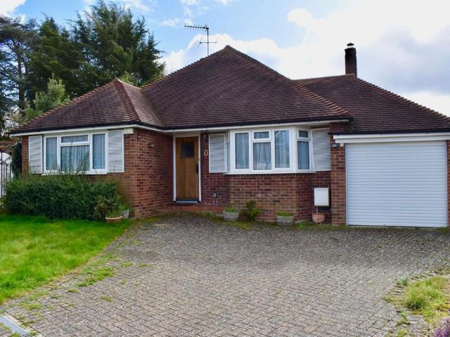 3 bedroom detached bungalow for sale