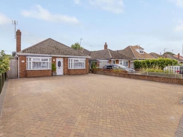 3 bedroom detached bungalow for sale