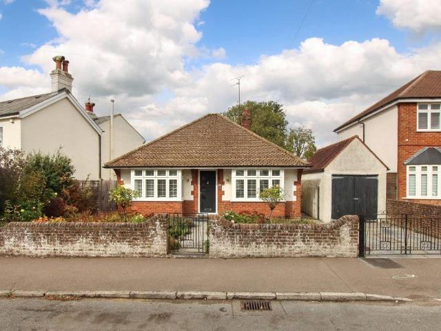 3 bedroom detached bungalow for sale