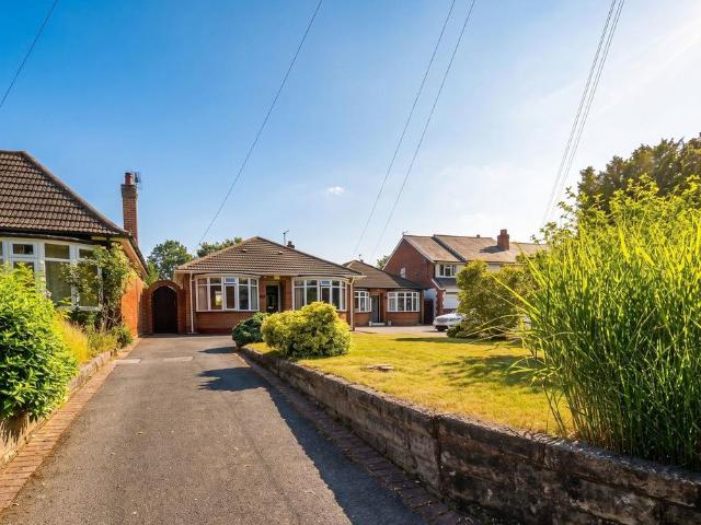 3 bedroom detached bungalow for sale