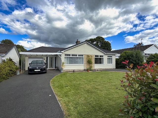 3 bedroom detached bungalow for sale