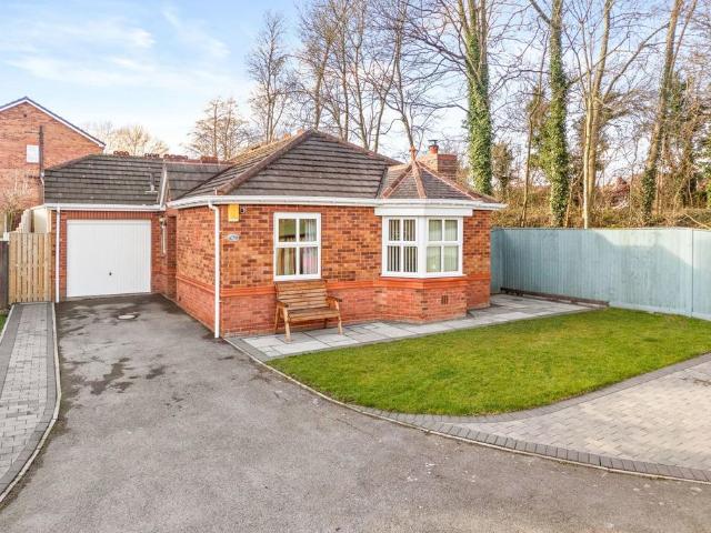 3 bedroom detached bungalow for sale