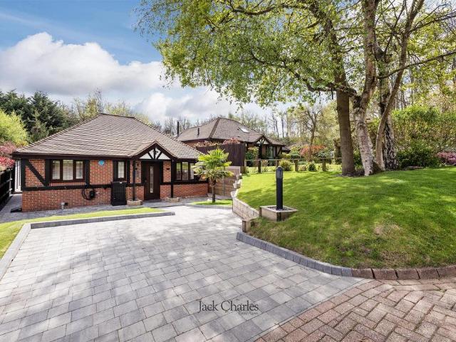 3 bedroom detached bungalow for sale