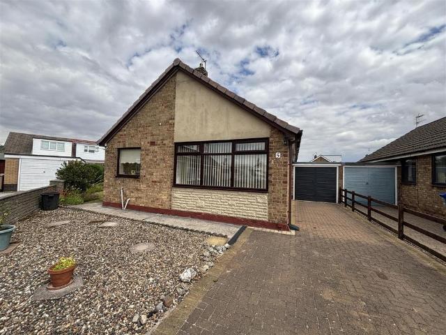 3 bedroom detached bungalow for sale