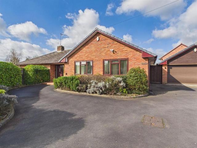 3 bedroom detached bungalow for sale