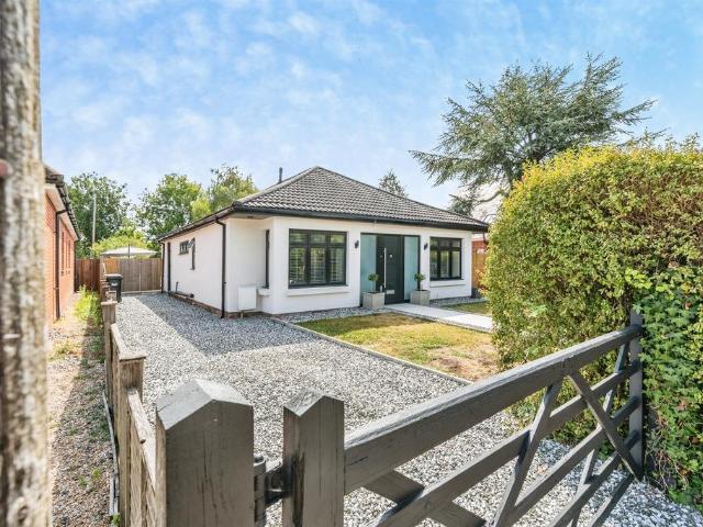 3 bedroom detached bungalow for sale