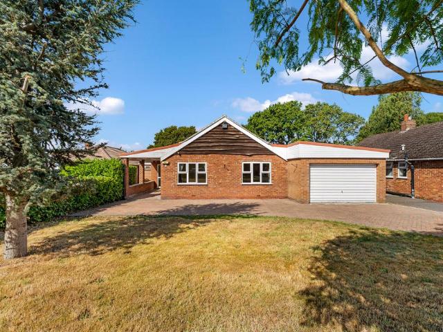 3 bedroom detached bungalow for sale