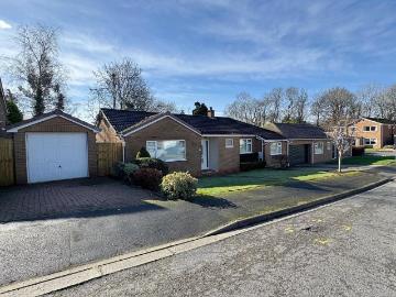 3 bedroom detached bungalow for sale