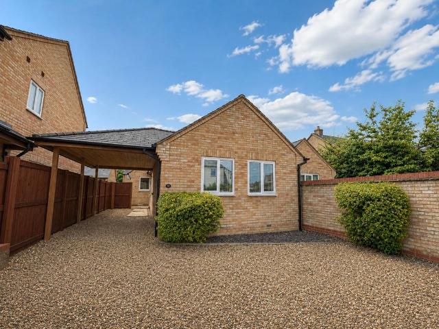3 bedroom detached bungalow for sale
