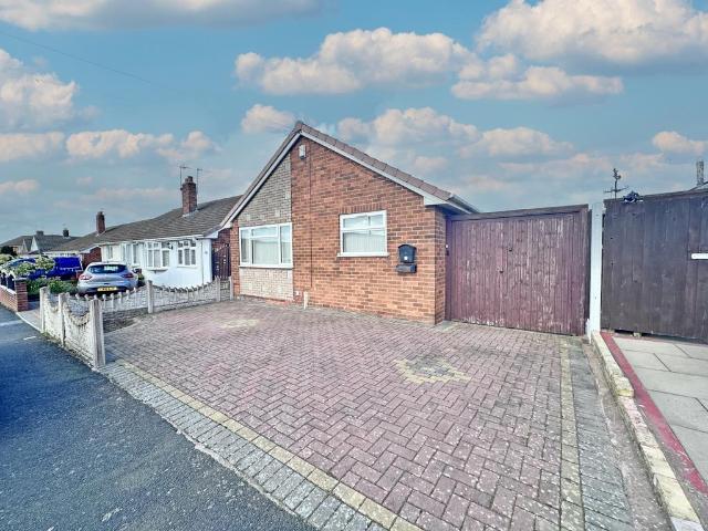 3 bedroom detached bungalow for sale