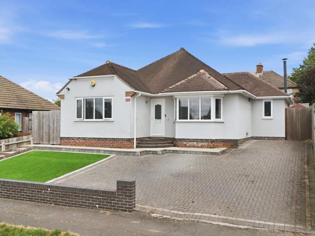 3 bedroom detached bungalow for sale