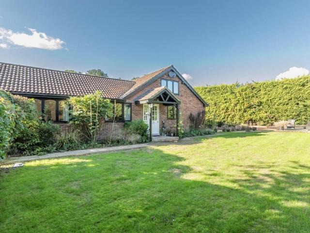 3 bedroom detached bungalow for sale