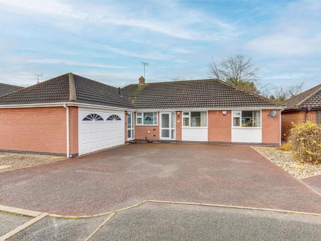 3 bedroom detached bungalow for sale