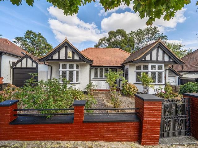 3 bedroom detached bungalow for sale