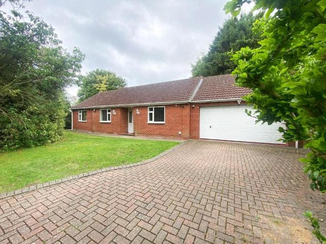 3 bedroom detached bungalow for sale