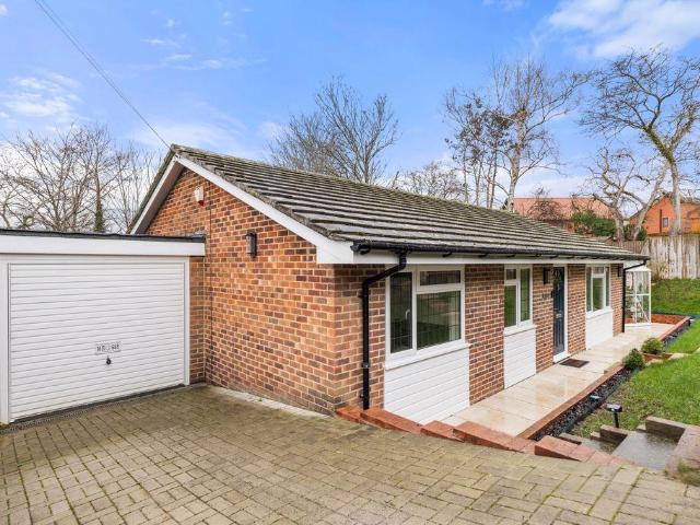 3 bedroom detached bungalow for sale