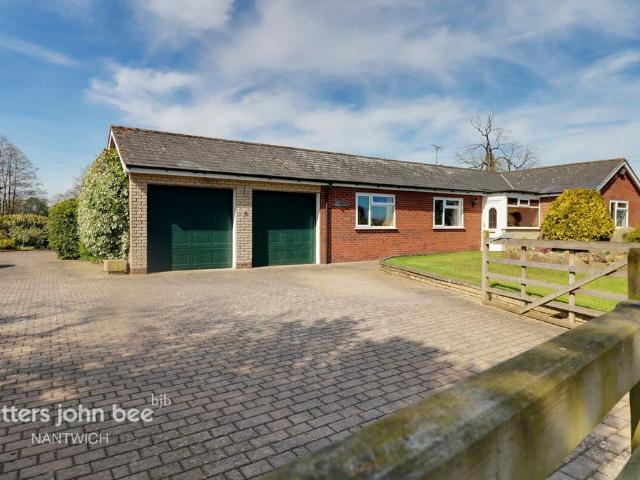 3 bedroom detached bungalow for sale