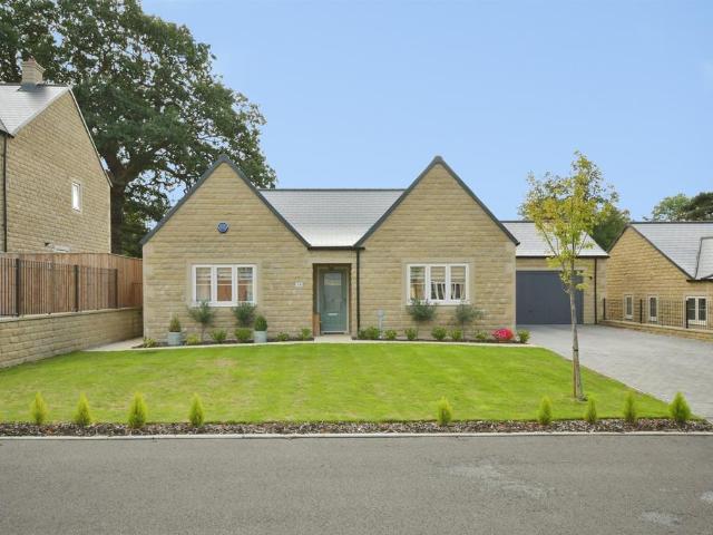 3 bedroom detached bungalow for sale