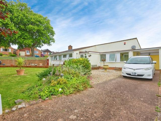3 bedroom detached bungalow for sale