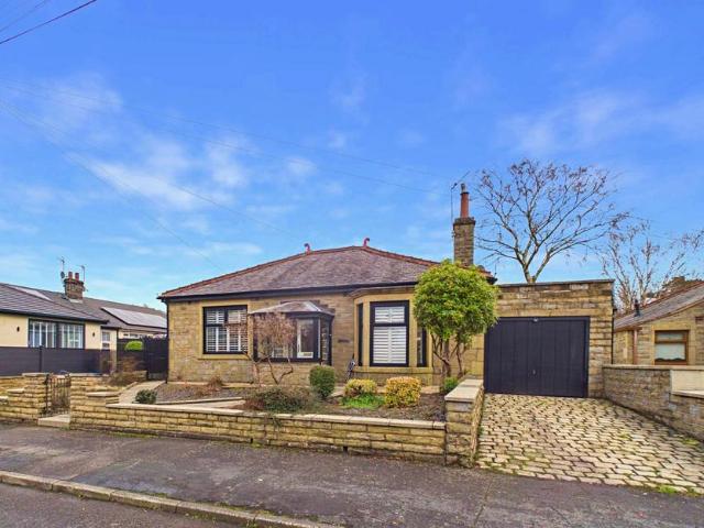 3 bedroom detached bungalow for sale
