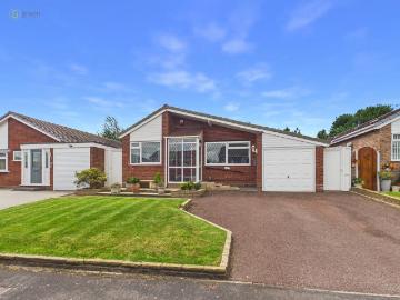 3 bedroom detached bungalow for sale