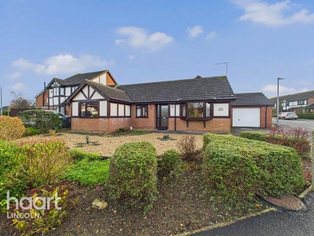 3 bedroom detached bungalow for sale