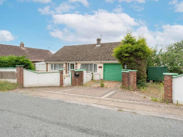 3 bedroom detached bungalow for sale