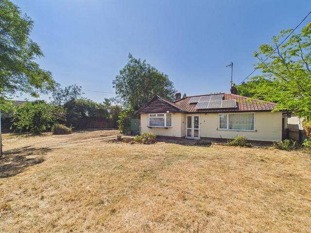 3 bedroom detached bungalow for sale