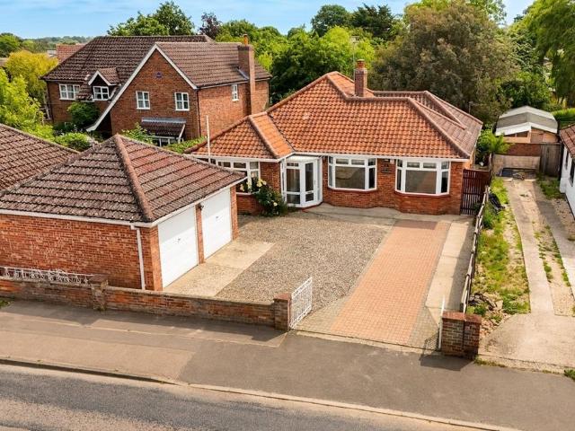 3 bedroom detached bungalow for sale