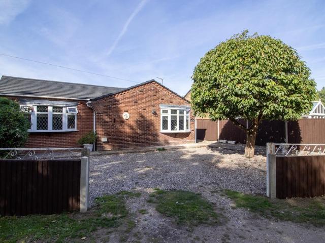 3 bedroom detached bungalow for sale