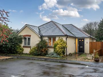 Bungalow for sale in Carterton - Garden