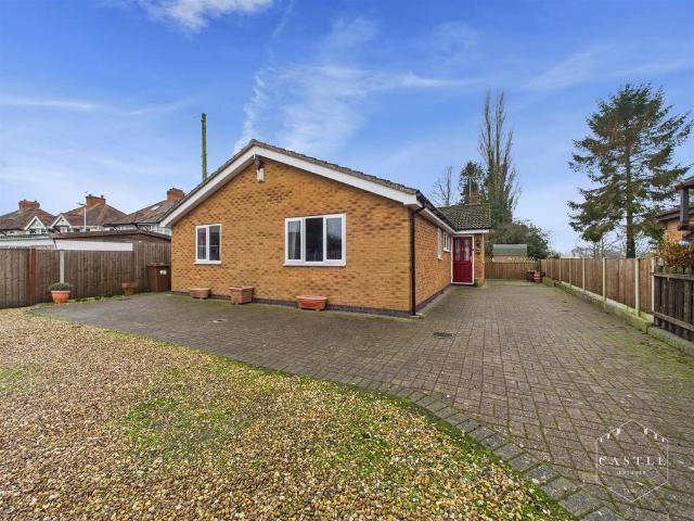 3 bedroom detached bungalow for sale