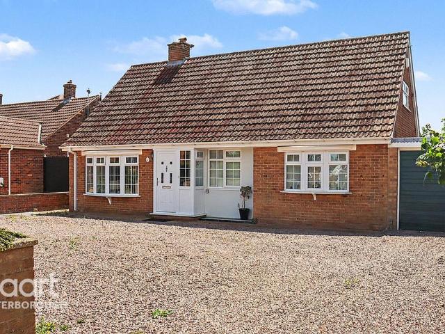 3 bedroom detached bungalow for sale