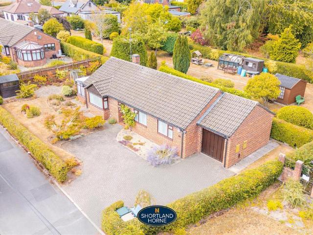 3 bedroom detached bungalow for sale