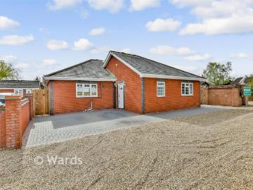 3 bedroom detached bungalow for sale