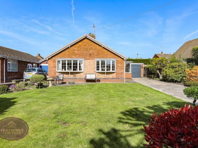 3 bedroom detached bungalow for sale