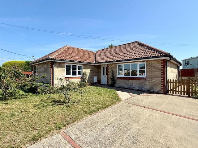 3 bedroom detached bungalow for sale