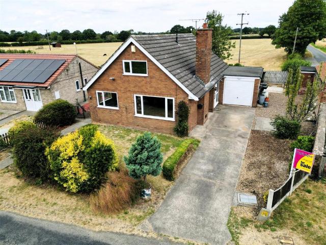 3 bedroom detached bungalow for sale
