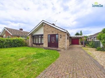 3 bedroom detached bungalow for sale