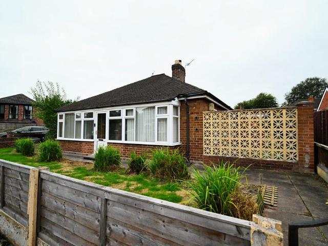 3 bedroom detached bungalow for sale